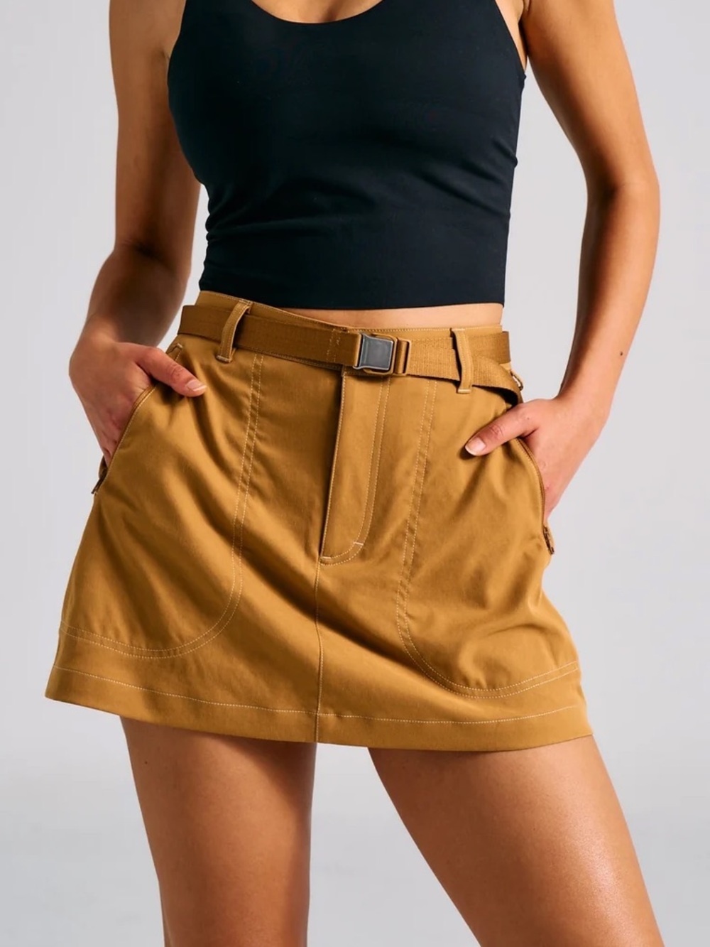 NWT Outdoor Voices XL Outdoor 4” Skort Brown Hiking Workout Utility Skirt Belt